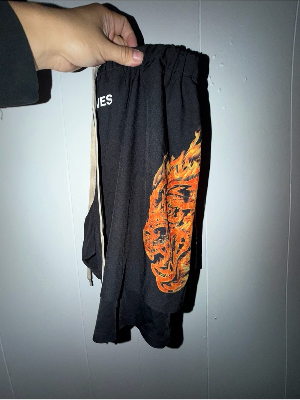 Men Darc Sport Flame Wolves shorts Size M